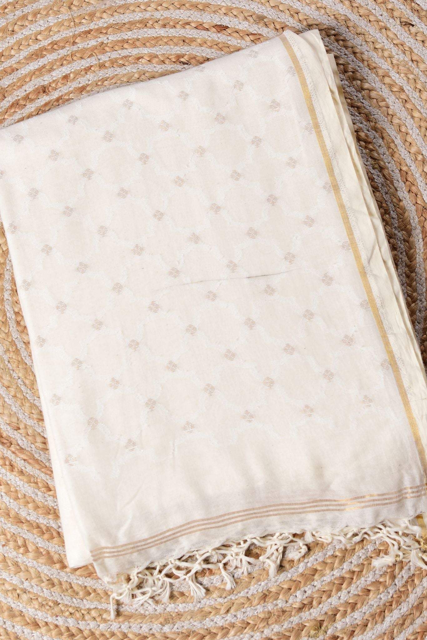 MRINALINI - WHITE