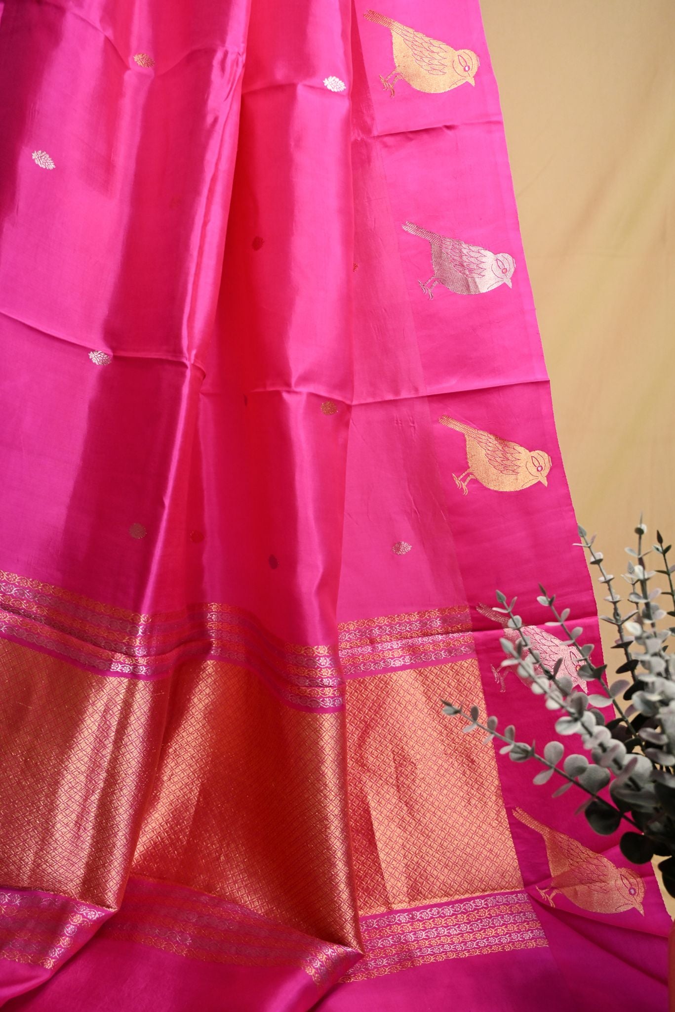 PANTRAKSHI PINK